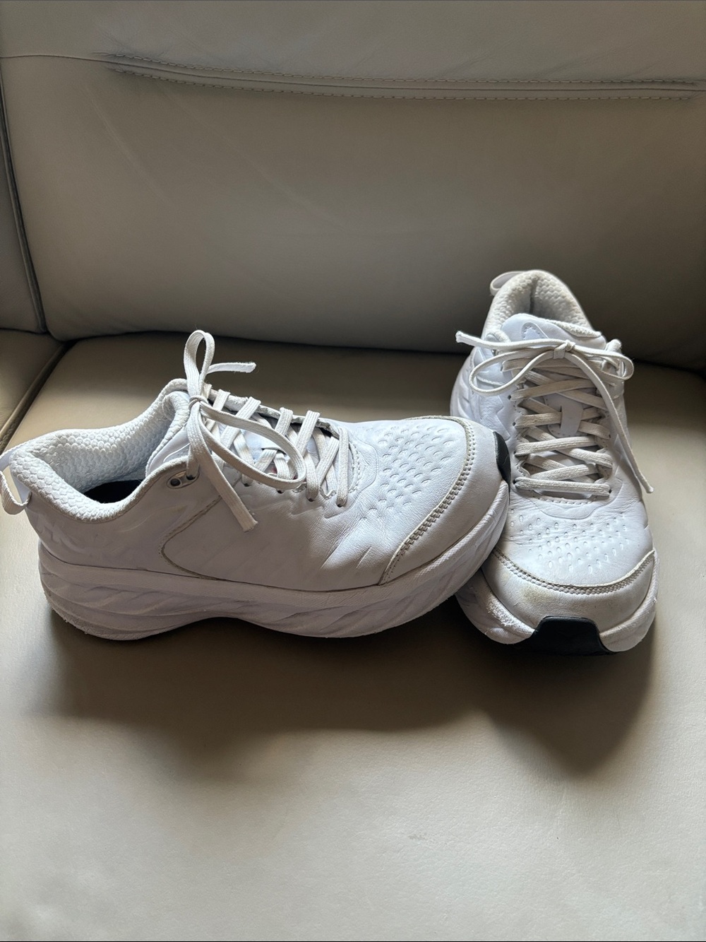 Hoka One One W Bondi SR white leather shoes